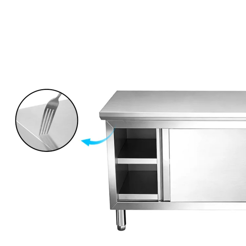 Tavolo da Lavoro con Ripiani R - Commercial Kitchen Outlets recensione e prezzo